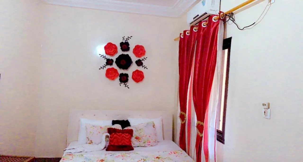 Chez Babacar 0*, Dakar